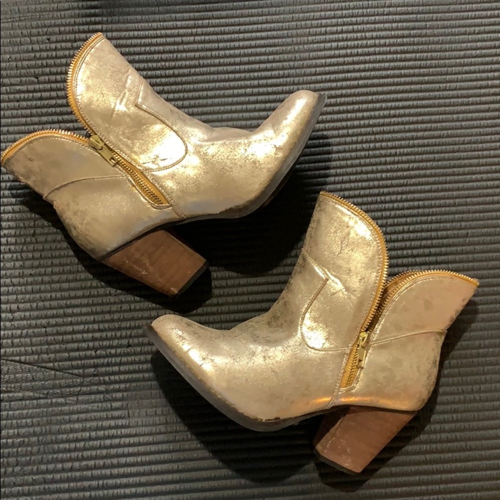 Vanity Gold Cowboy Crop Boots
